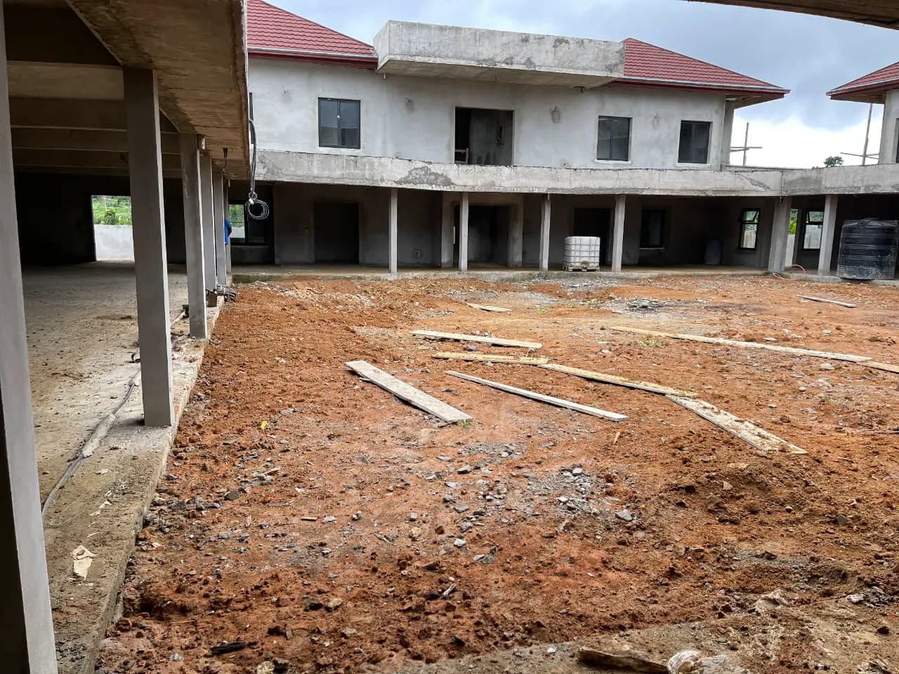 Équipe ETS’2i au travail sur un chantier de trois semaines dans le Sud — vue 2