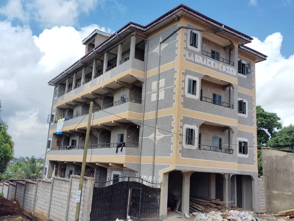 Travaux de mur réalisés par ETS’2i à Douala — vue 7